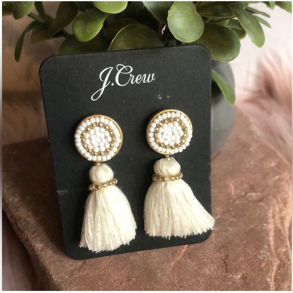 EUC J.Crew Beaded Tassel Stud Earrings in white and gold - Picture 4 of 4